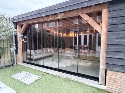 Glazen Schuifwand Ral9005